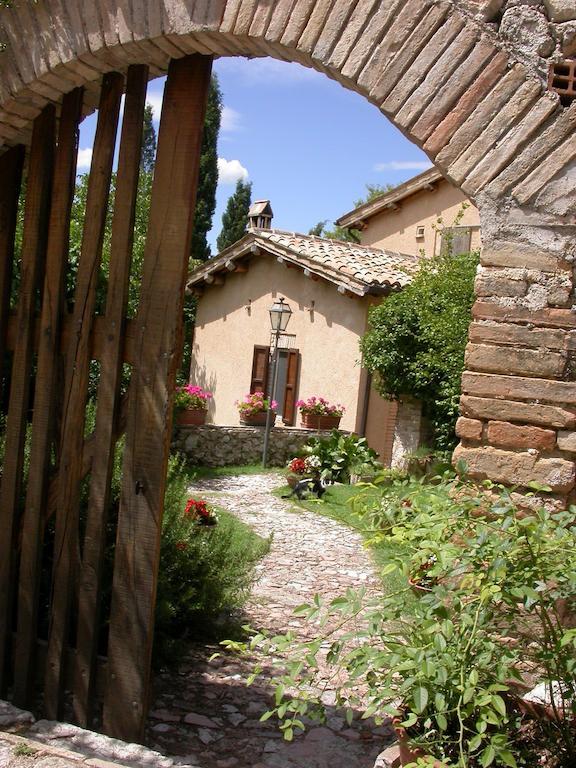 Agriturismo I Mandorli Trevi Exterior foto